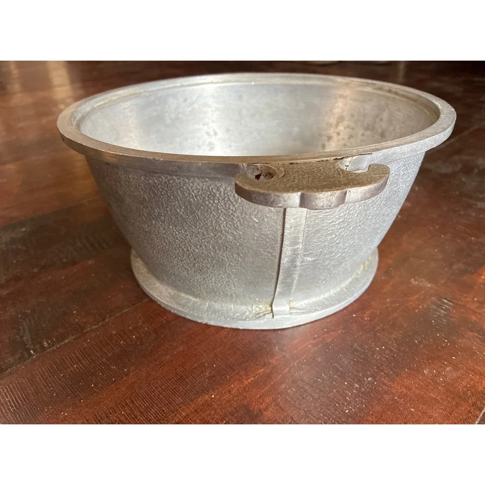 Vintage Guardian Service 2 Quart Casserole Kitchenware 9.5